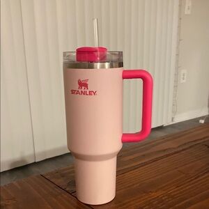 Limited edition flamingo Stanley